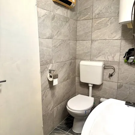Appartement 3 *